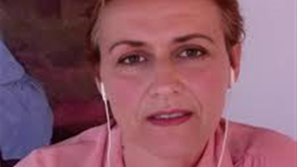 دعوة الفنانة الدنماركية ليزا لاك نيلسن لزيارة مصر بعد أزمة لوحة مها الصغير